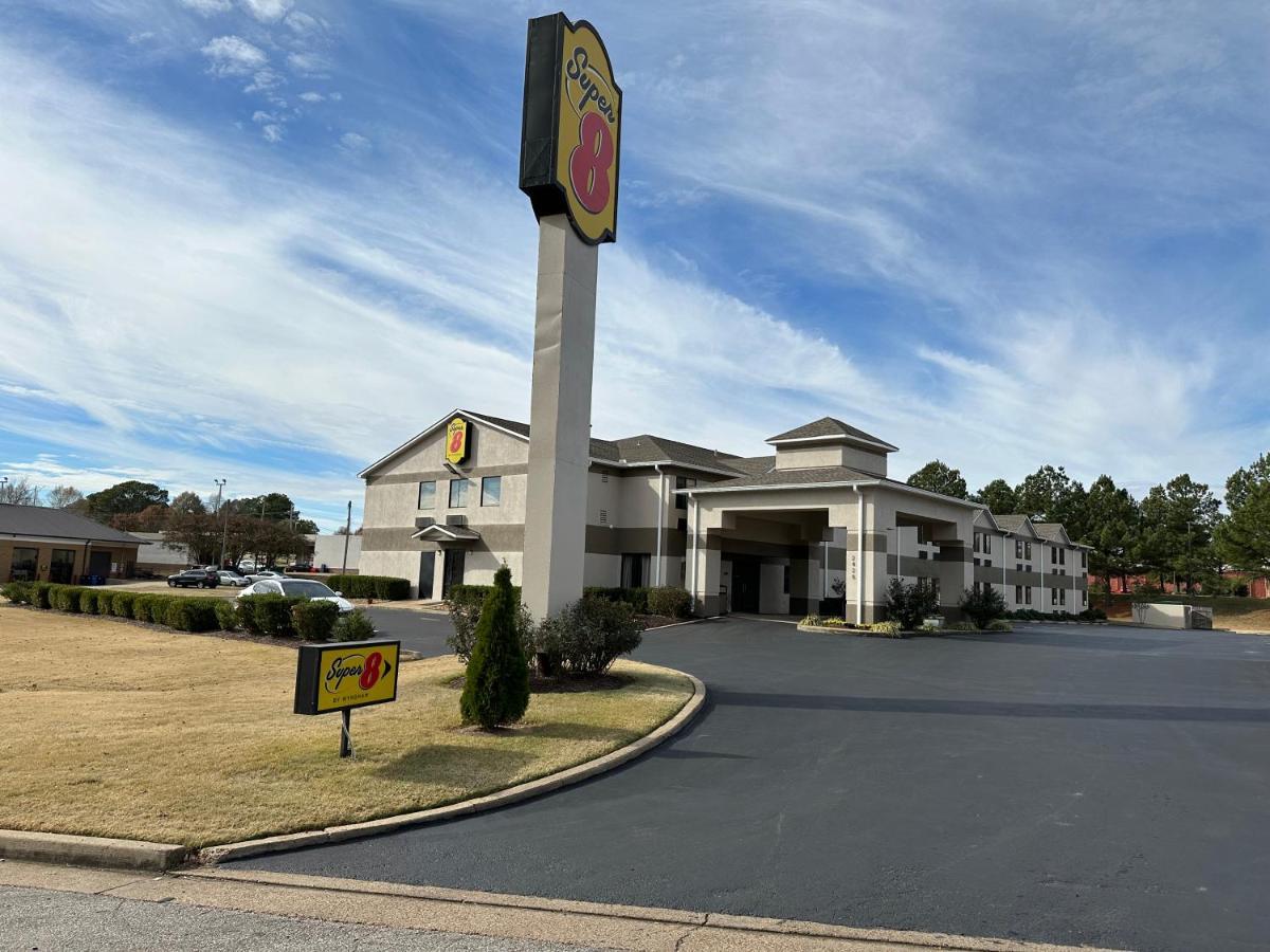 Super 8 By Wyndham Hernando Hotel Exterior photo